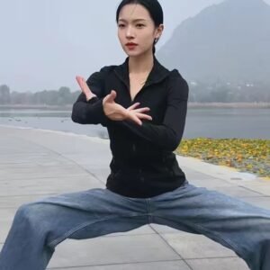 Yang Style Tai Chi Thirteen Postures for Spiritual Refining (Teacher YuanZhi)
